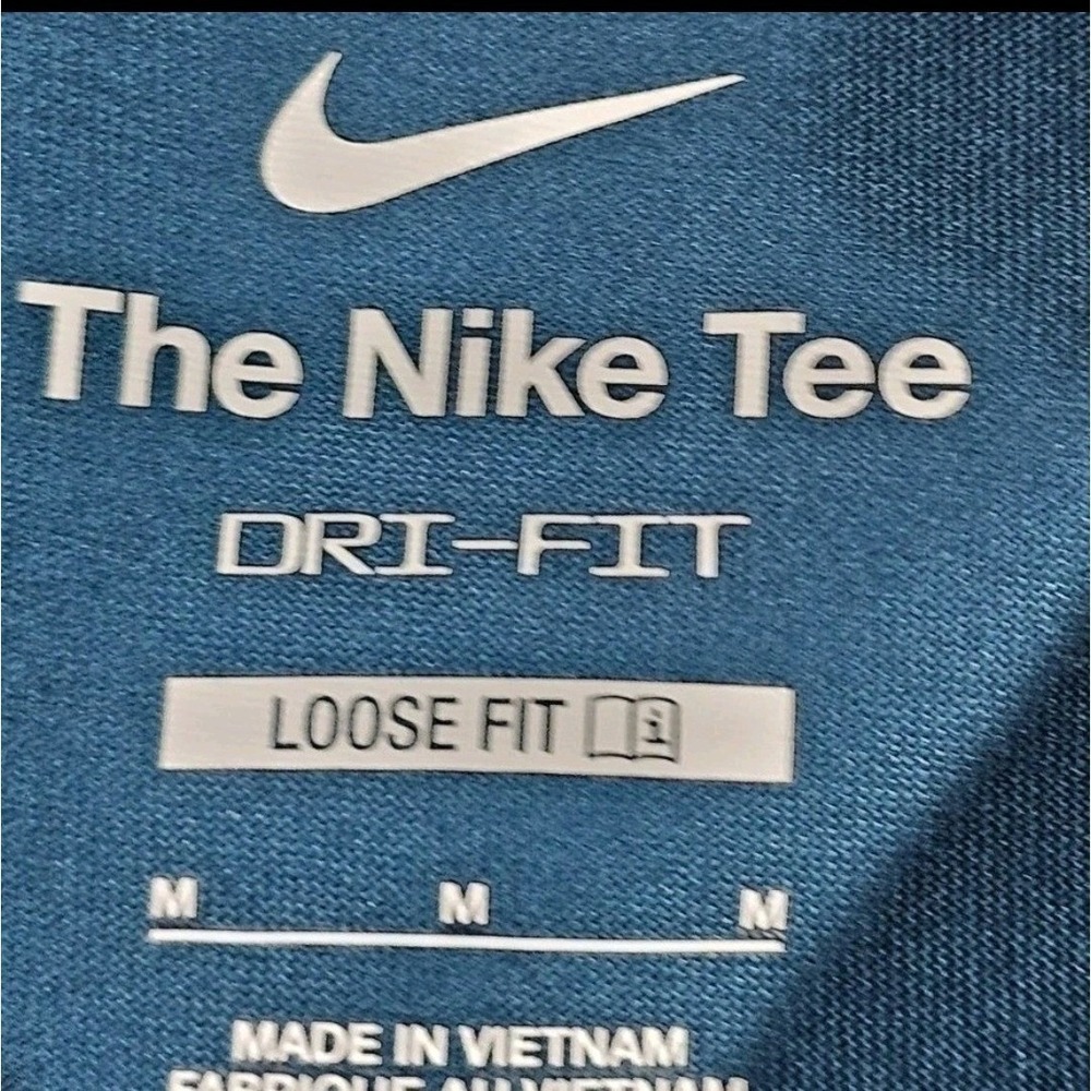 Nike Dri-FIT Basketball T-Shirt Womens Medium Teal Blue Graphic Retro Graphic‎ - Picture 3 of 8